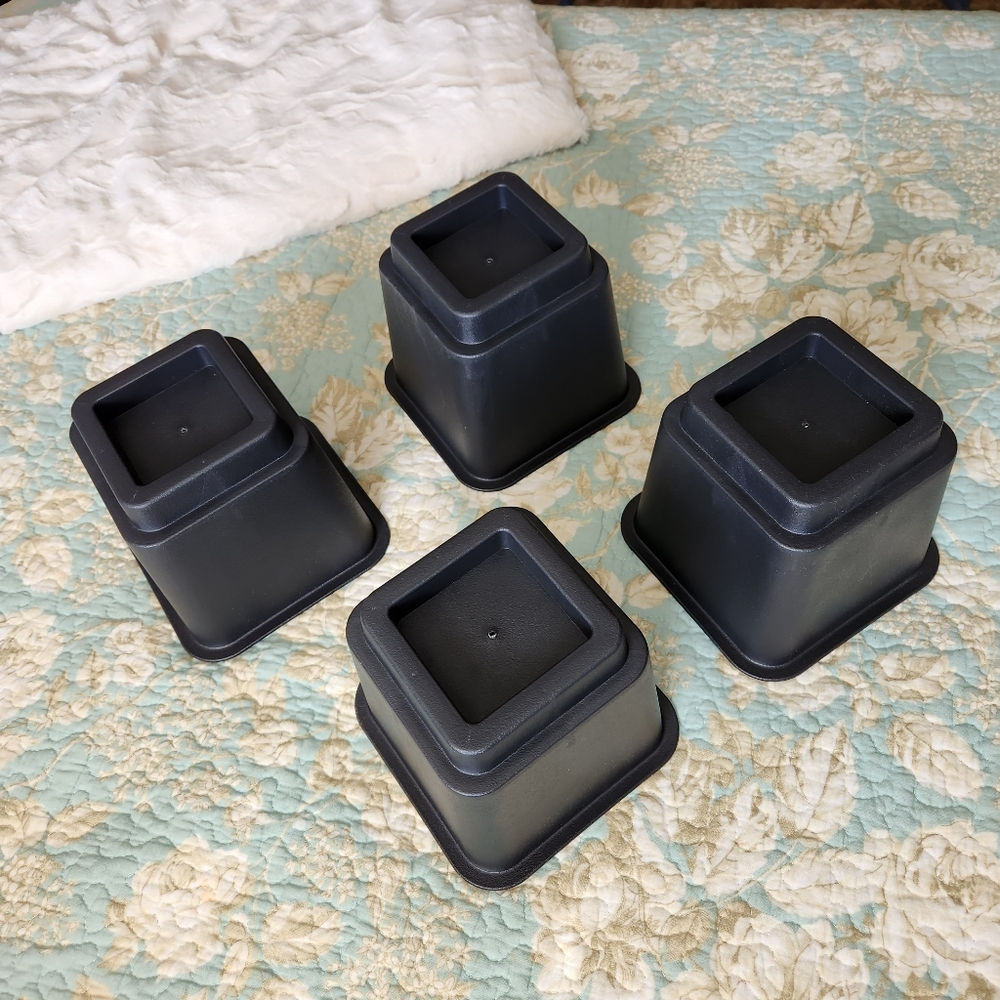 Heavy Duty 5” Bed Furniture Risers for Extra Storage Space (Set of 4), Like New!